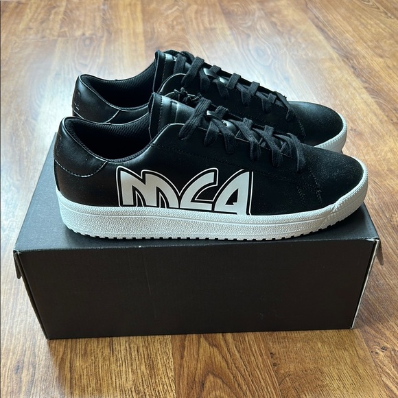 Alexander McQueen MCQ Tennis Sneaker Black Leather Size 40 EU / 10 US NIB - Picture 2 of 14